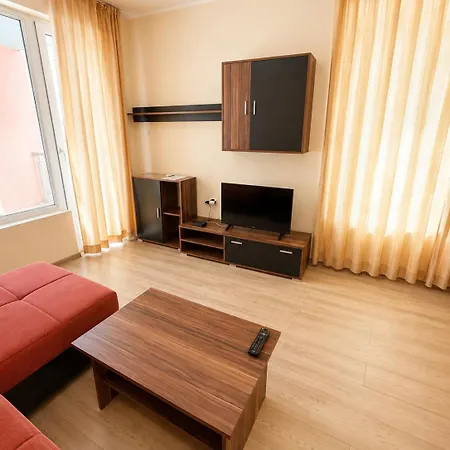 Cozy With Balcony & Pool аccess In Apartamento